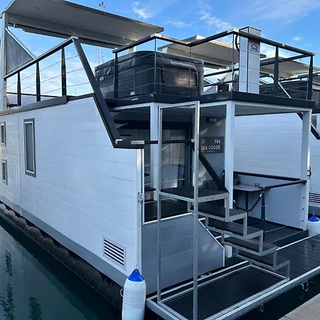 Floating House - Sea *